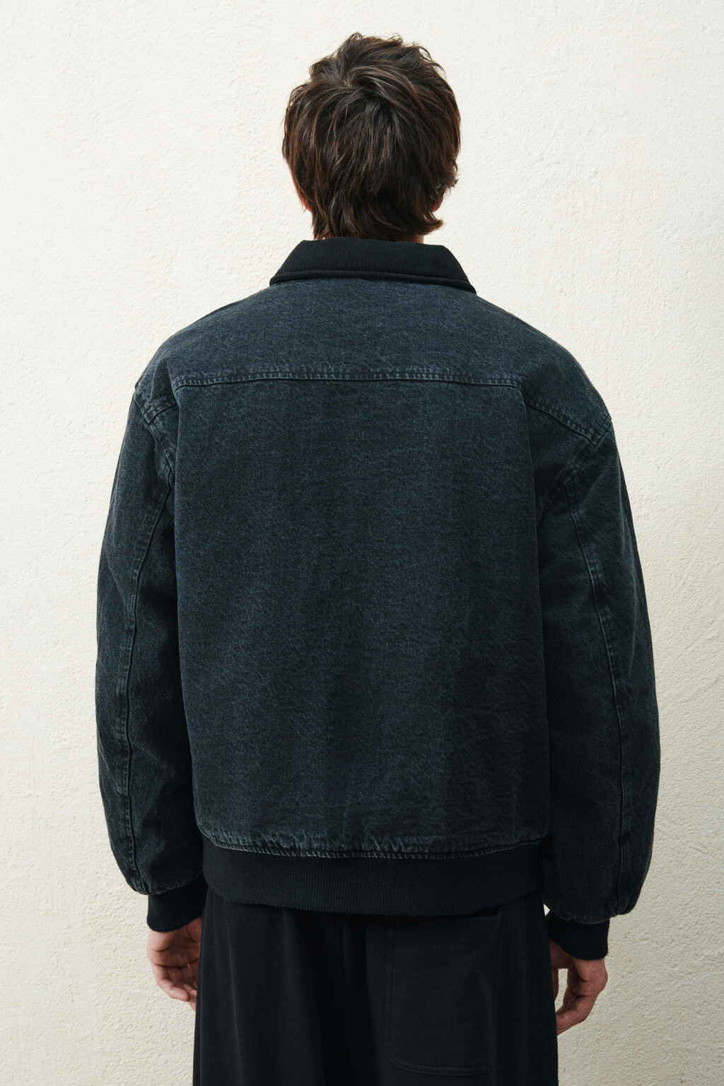 Куртка джинсовая с вареным эффектом - цвет черный - 4